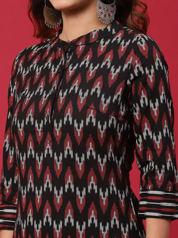 Black_Cotton_&_Red_Chevron_Print_Kurta_With_Palazzo_For_Women