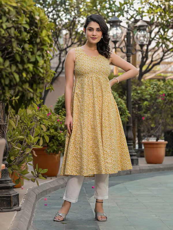 Beige_Cotton_Anarkali_With_Tie-Ups_At_Back_For_Women