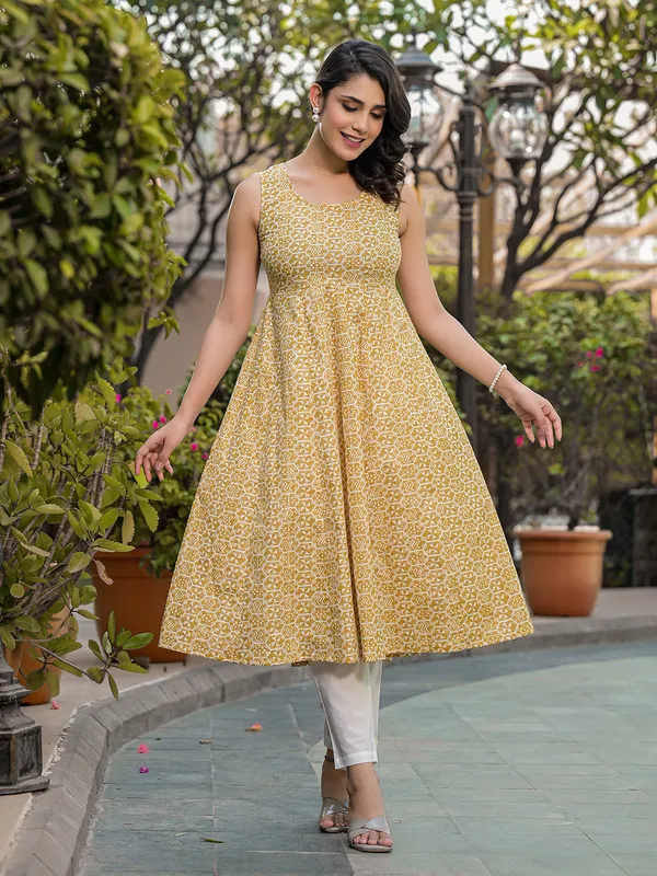 Beige_Cotton_Anarkali_With_Tie-Ups_At_Back_For_Women