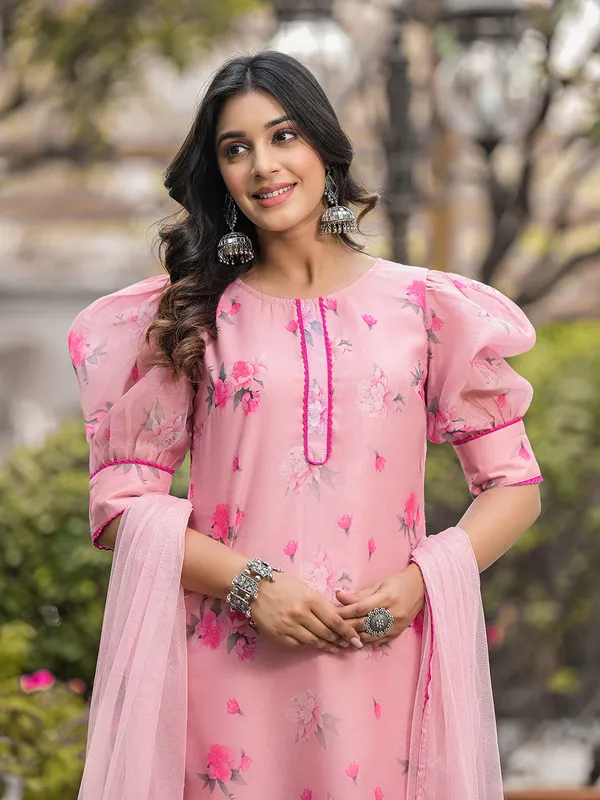 Peach_Silk_Blush_Pink_Floral_Chanderi_Kurta_Set_With_Dupatta_For_Women