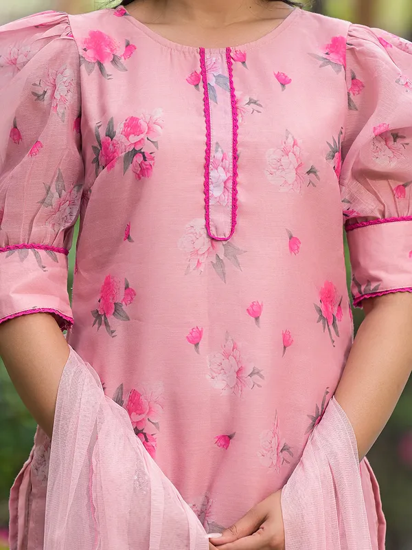 Peach_Silk_Blush_Pink_Floral_Chanderi_Kurta_Set_With_Dupatta_For_Women