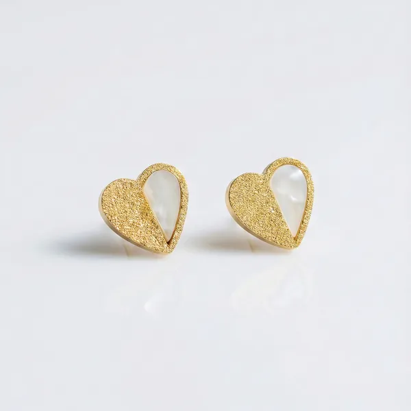 Luxe_Heart_Earring_For_Women