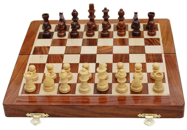 Brown_Wood_Chess_For_Home_Decor