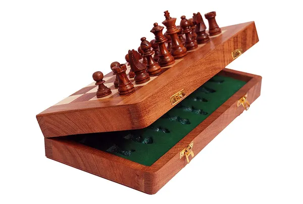 Brown_Wood_Chess_For_Home_Decor