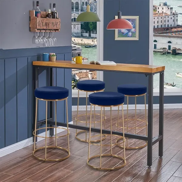 Black_Metal_Bar_Stool_For_Home_Decor