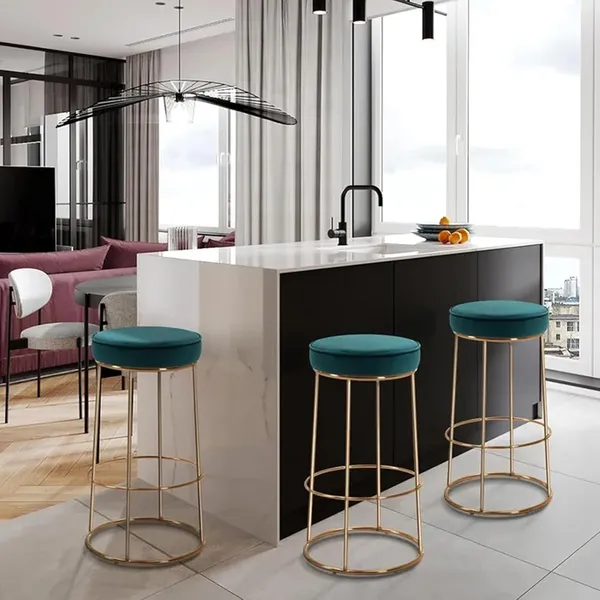 Green_Metal_Bar_Stool_For_Home_Decor