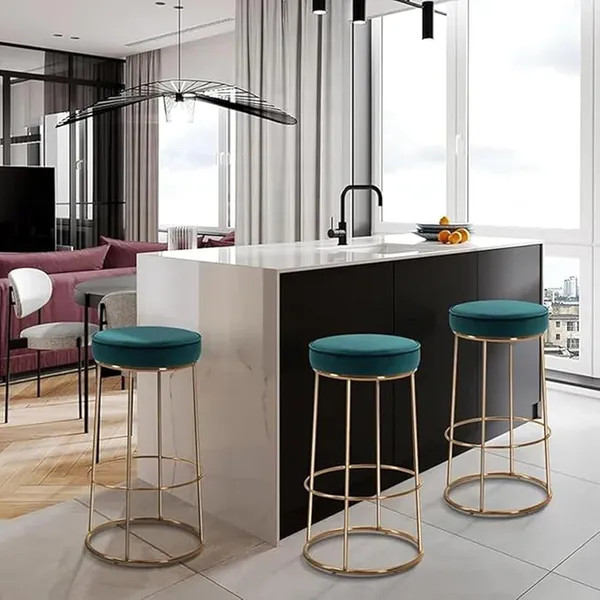 Green_Metal_Bar_Stool_For_Home_Decor