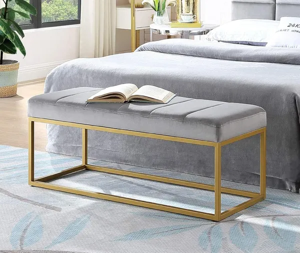 Grey_Wood_Bench_For_Home_Decor