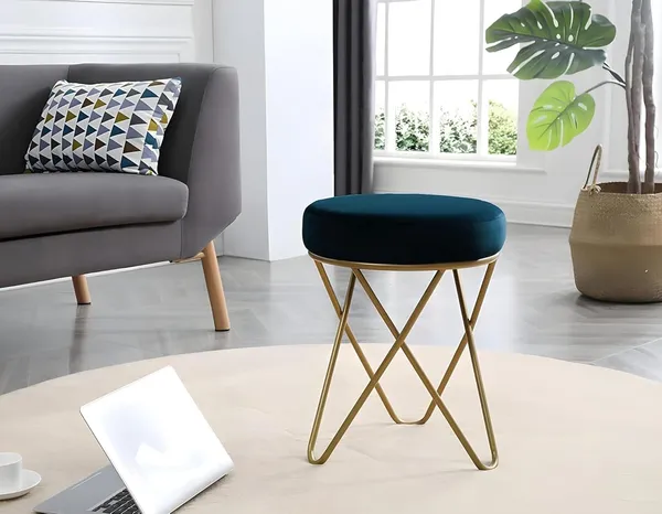 Blue_Wood_Ottoman_For_Home_Decor