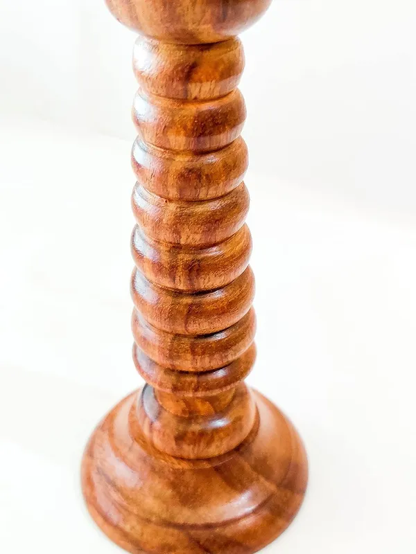 Brown_Wood_Table_For_Home_Decor