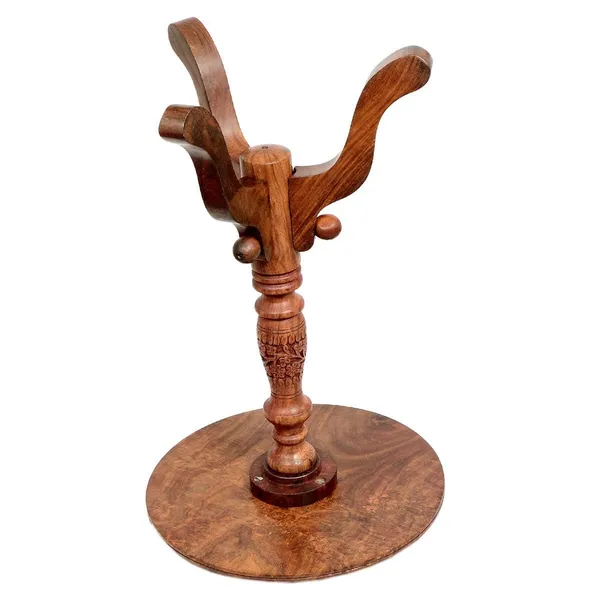 Brown_Wood_Table_For_Home_Decor