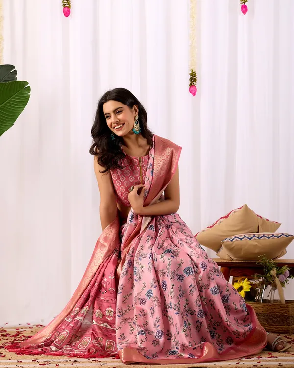 Pink_Lichi_Silk_Premium_&_Elegant_Saree_With_Unstiched_Blouse_For_Women