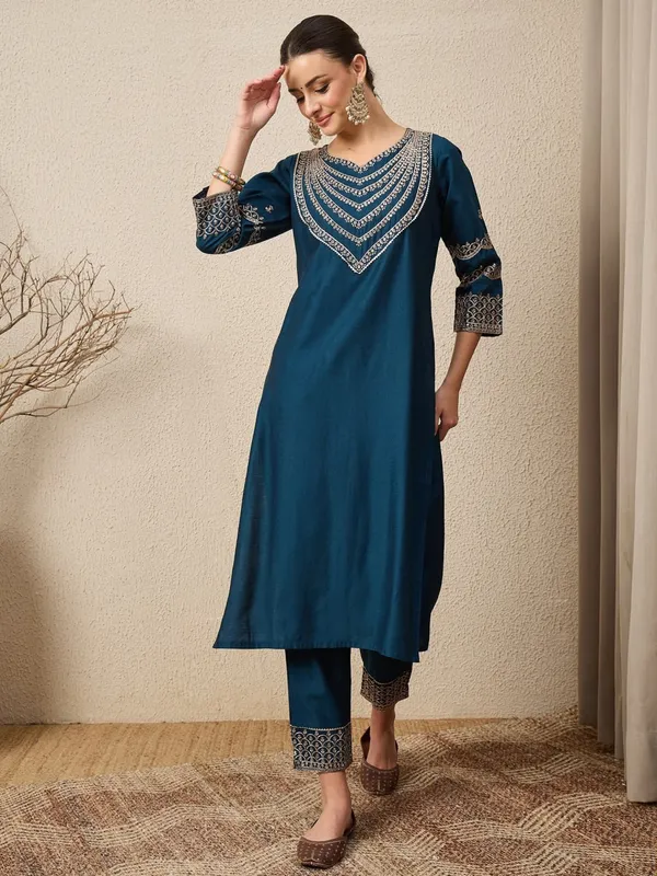 Indigo_Roman_Silk_Premium_&_Elegant_Straight_Kurta_Pant_With_Dupatta_Set_For_Women