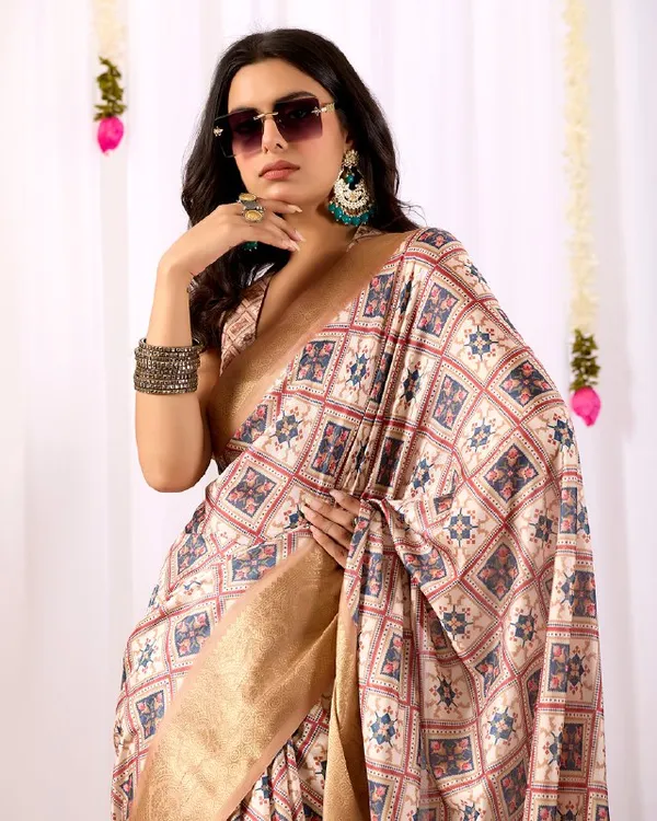 Multicolor_Lichi_Silk_Premium_&_Elegant_Saree_With_Unstiched_Blouse_For_Women
