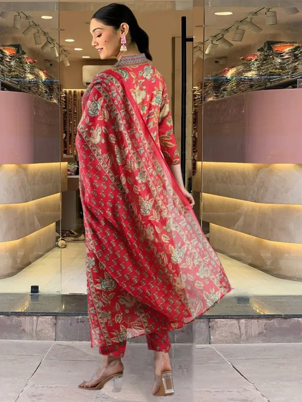 Red_Cotton_Blend_Premium_&_Elegant_Straight_Kurta_Pant_With_Dupatta_Set_For_Women