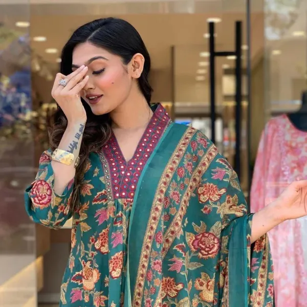 Green_Cotton_Blend_Premium_&_Elegant_Straight_Kurta_Pant_With_Dupatta_Set_For_Women