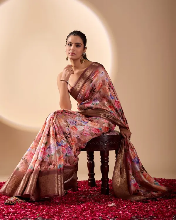 Multicolor_Lichi_Silk_Premium_&_Elegant_Saree_With_Unstiched_Blouse_For_Women