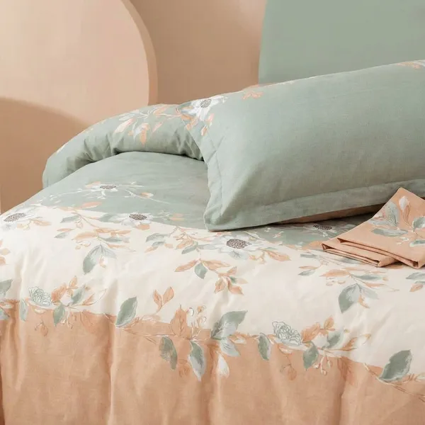 Floral_Botanical_Printed_Set_With_Pillow_Covers_|_Sage_Green_And_Peach_Color_Block_Design