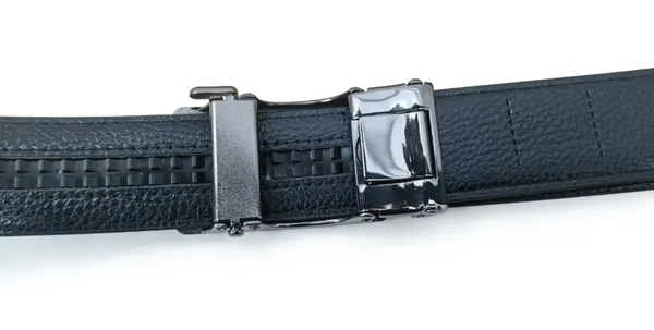 Men_Black_Textured_Leather_Belt_with_Metal_Buckle