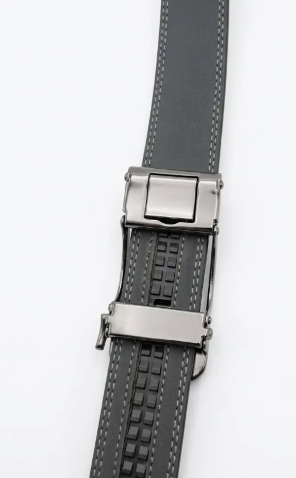 Men_Black_Solid_Premium_Leather_Belt.