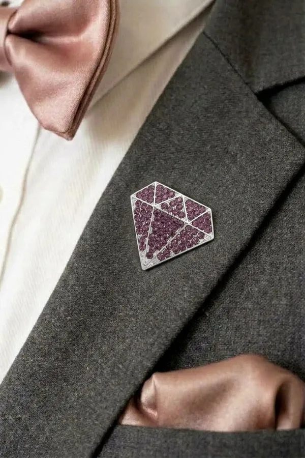 Calvadoss_Silver_Diamond_Cut-Brooch