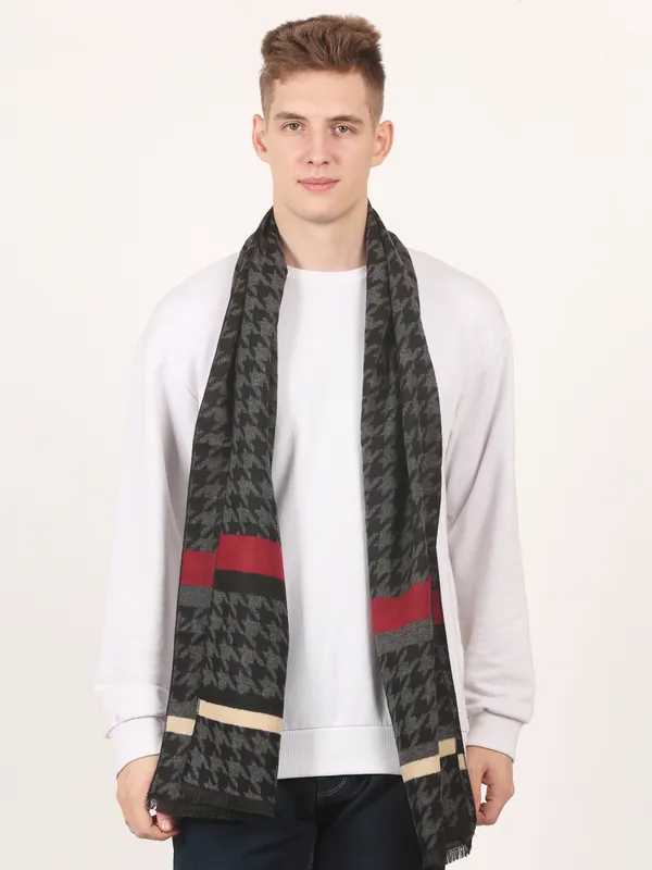 Multicolor_Patterned_Mufflers_For_Unisex