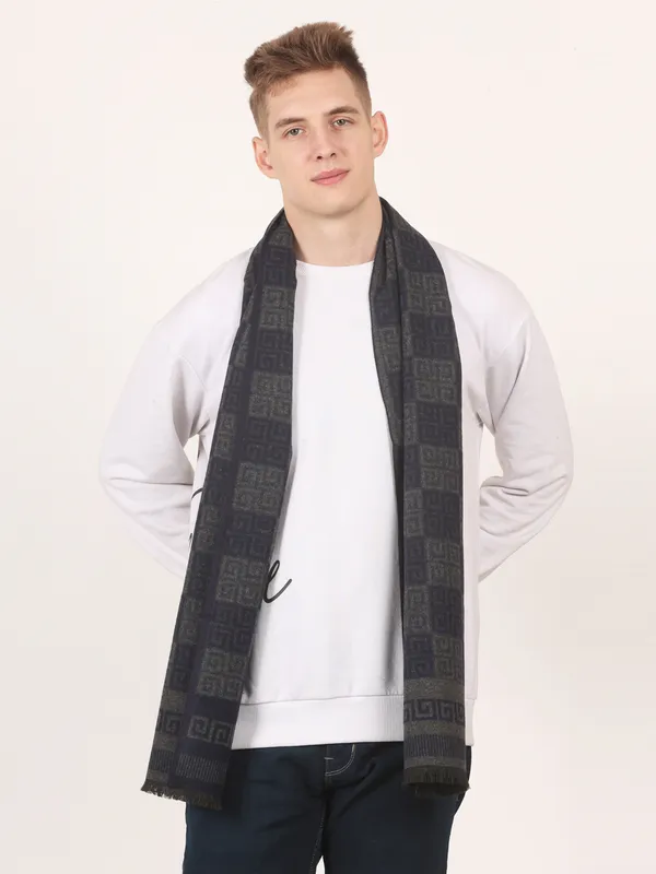 Multicolor_Patterned_Acrylic_Mufflers_For_Unisex
