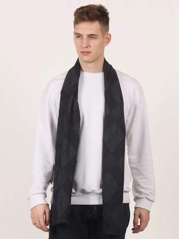 Multicolor_Patterned_Mufflers_For_Unisex