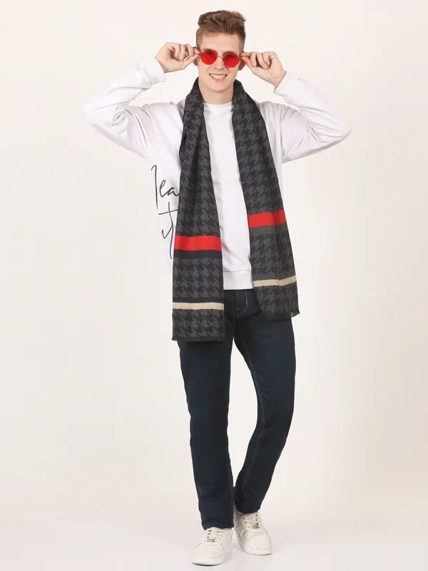 Multicolor_Patterned_Mufflers_For_Unisex