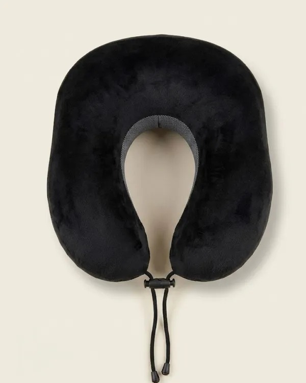 Calvadoss_Travel_Combo_Neck_Pillow,_Passport_Holder,_Travel_Pouch