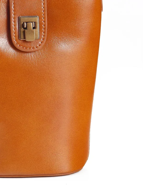 Calvadoss_Leather_Tan_Bucket_Sling_Bag_with_Tasselled