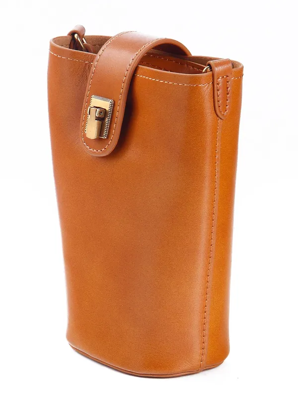Calvadoss_Leather_Tan_Bucket_Sling_Bag_with_Tasselled