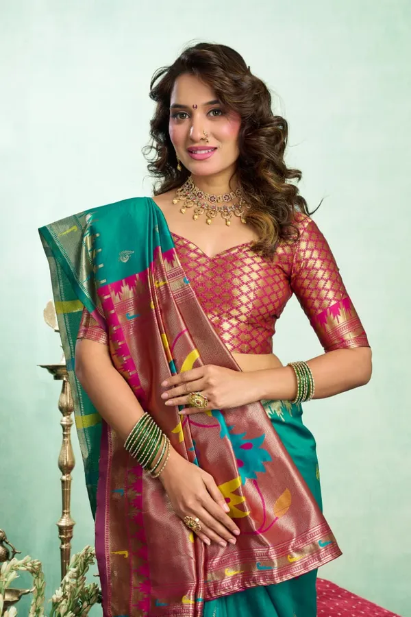 Fresh_Green_Paithani_Silk_Saree_With_Elegant_Peacock_Motif_Pallu_Festive,_Wedding,_Traditional_Events_For_Women