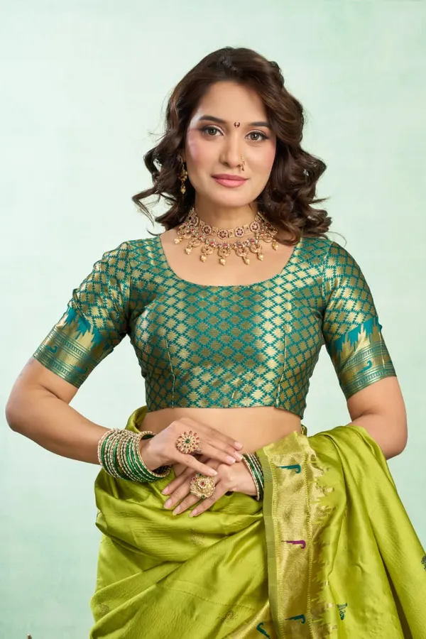 Fresh_Lime_Green_Paithani_Silk_Saree_With_Elegant_Peacock_Motif_Pallu_For_Women
