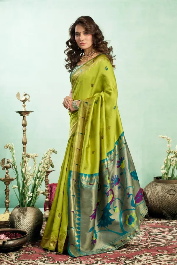 Fresh_Lime_Green_Paithani_Silk_Saree_With_Elegant_Peacock_Motif_Pallu_For_Women