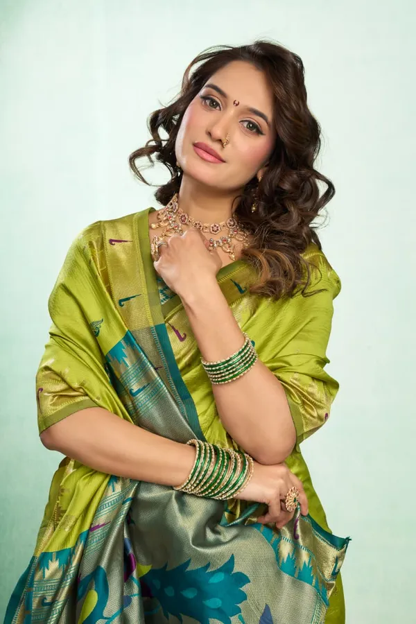 Fresh_Lime_Green_Paithani_Silk_Saree_With_Elegant_Peacock_Motif_Pallu_For_Women