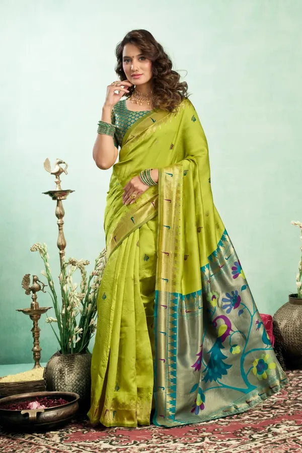 Fresh_Lime_Green_Paithani_Silk_Saree_With_Elegant_Peacock_Motif_Pallu_For_Women
