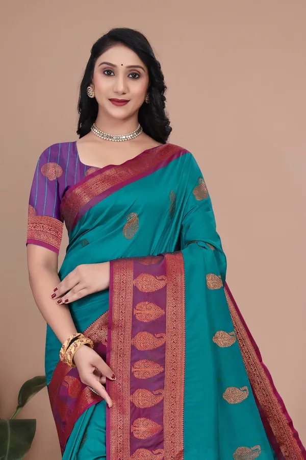 Green_Kanjeevaram_Banarasi_Silk_Cotton_Saree_For_Women