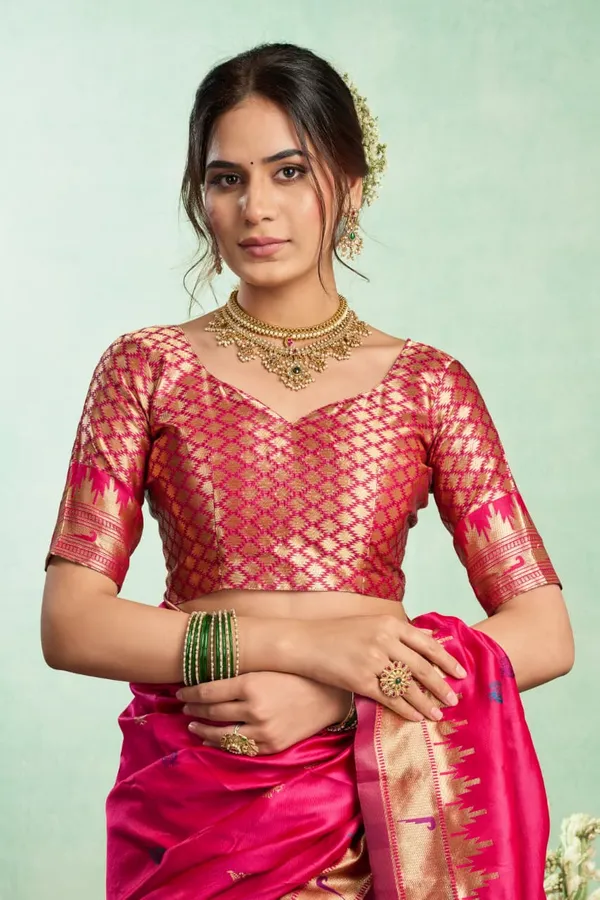 Hot_Pink_Paithani_Silk_Saree_With_Traditional_Zari_Border_And_Peacock_Motif_Pallu_For_Women