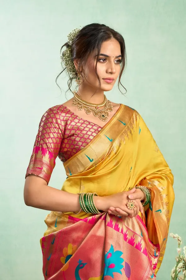 Golden_Yellow_Paithani_Silk_Saree_With_Grand_Contrast_Pallu_And_Intricate_Peacock_Zari_Motifs_For_Women