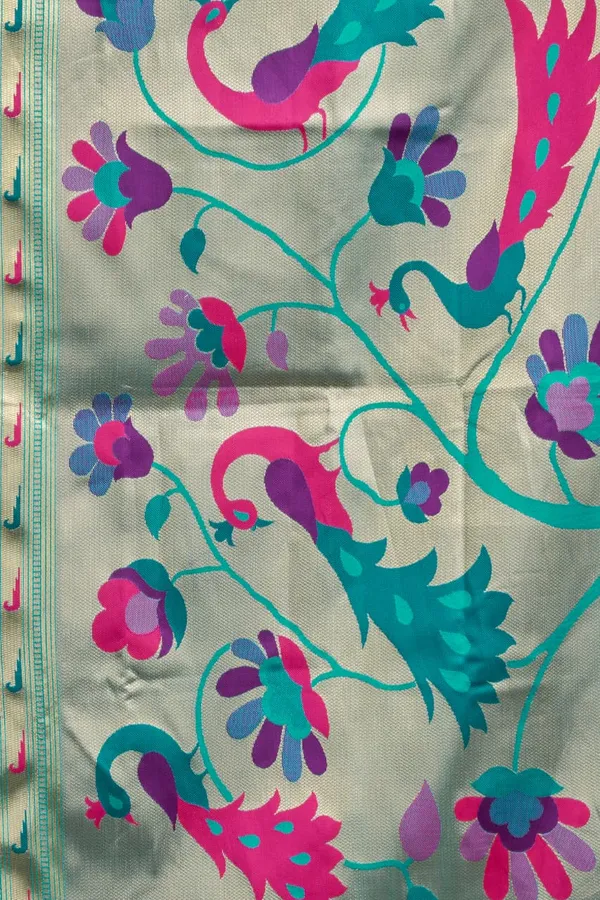 Royal_Purple_Paithani_Silk_Saree_With_Contrast_Blouse_And_Peacock_Motif_Pallu_For_Women