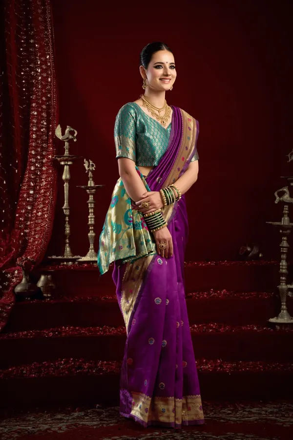 Royal_Purple_Paithani_Silk_Saree_With_Contrast_Blouse_For_Women