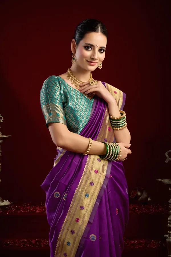 Royal_Purple_Paithani_Silk_Saree_With_Contrast_Blouse_For_Women