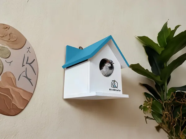 Bird_House_for_Sparrow,_Budgies_&_Finches_with_Air_Ventilation_and_Mounting_Hook_(Orange_-_Set_of_4)