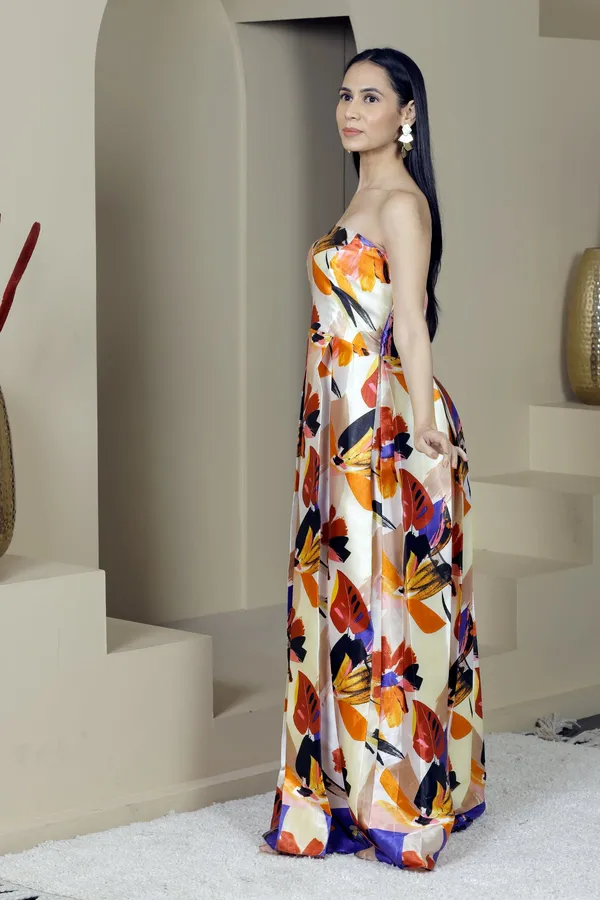 Cruising_Banquet_Off-Shoulder_Gown
