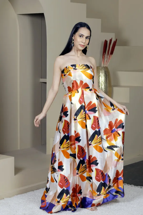 Cruising_Banquet_Off-Shoulder_Gown