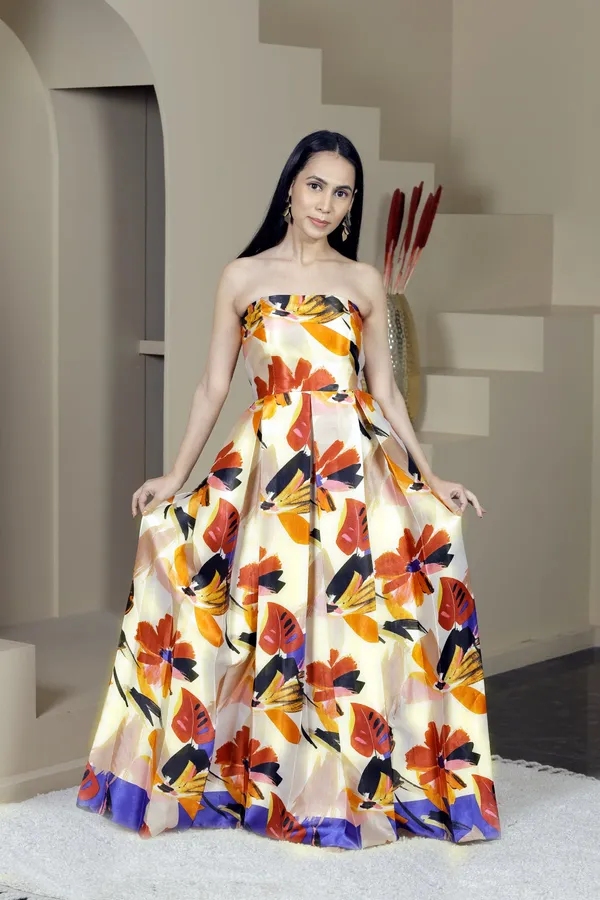 Cruising_Banquet_Off-Shoulder_Gown
