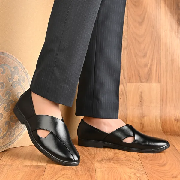 Black_Synthetic_Leather_Sandals_For_Men