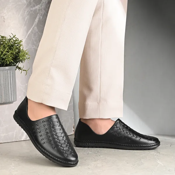 Black_Synthetic_Leather_Sandals_For_Men
