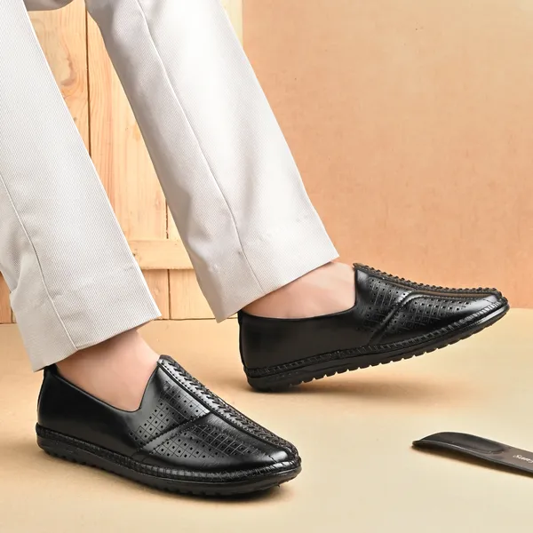 Black_Synthetic_Leather_Sandals_For_Men